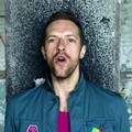 Chris Martin di Klip Video Musik 'Every Teardrop is Waterfall'