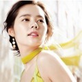 Han Ga In Menjadi Model di Iklan Kosmetik