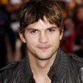 Ashton Kutcher Berperan Sebagai Jesse Montgomery III di 'Dude, Where's My Car?'