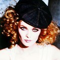 Aksi Vanessa Paradis dalam Bermacam Photoshoot