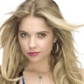Ashley Benson Menjadi Hanna Marin di 'Pretty Little Liars'