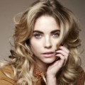 Ashley Benson adalah Seorang Artis dari Amerika Serikat