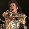 Michael Jackson dengan Dansa Moonwalk dan Menjadi Ciri Khasnya