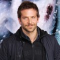 Bradley Cooper di Premiere 'The Grey Los Angeles'