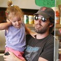 Ben Affleck, Jennifer Garner dan Seraphina Affleck Sehabis Sarapan Bersama