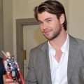 Chris Hemsworth Mendapatkan Thor Slurpee Cup