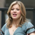 Kelly Clarkson Memiliki Nama Lengkap Kelly Brianne Clarkson