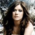 Kelly Clarkson di Album 'Stronger'