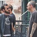 Justin Theroux Berpapasan dengan Terry Richardson saat Berkendara