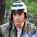 Justin Theroux Dikenal Hobi Mengendarai Sepeda Motor
