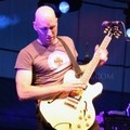 Aksi Vertical Horizon Live di Atlanta