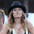 Malin Akerman Menikmati Suasana 'Coachella Valley Music and Arts Festival 2011'