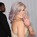 Kelly Osbourne di Red Carpet Grammy Awards 2012