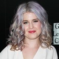 Kelly Osbourne Hadir dalam Salah Satu Kegiatan 'L.A. Gay & Lesbian Center'