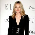 Michelle Pfeiffer di ELLE's 18th Annual Women in Hollywood Tribute