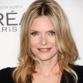 Michelle Pfeiffer di ELLE's 18th Annual Women in Hollywood Tribute