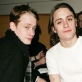 Macaulay Culkin Bersama Adiknya, Kieran Culkin