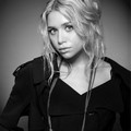 Ashley Olsen dalam Konsep Foto Hitam Putih