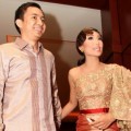 Ayu Dewi dan Regi Ismagrebu Datau Saat Ditemui di PGA 2012