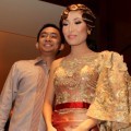 Ayu Dewi dan Regi Ismagrebu Datau Saat Ditemui di PGA 2012