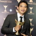 Rezky Aditya Sabet Piala PGA Kategori Aktor Terbaik