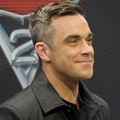 Robbie Williams Menghadiri Premier Film 'Cars 2'