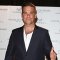 Robbie Williams Saat Launching Pakaian Miliknya