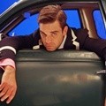 Robbie Williams Dalam Video Shoot 'Tripping'