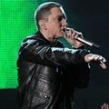 Eminem Melakukan Pertunjukan di Panggung Saat 53rd Annual GRAMMY Awards