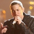 Eminem Menyanyi di Atas Panggung Saat Acara BET Awards 2010