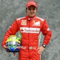 Felipe Massa Berpose dengan Seragam Lengkap