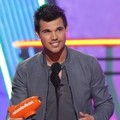Taylor Lautner di Kids' Choice Awards 2012