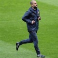 Pep Guardiola saat Training Session Quarter Final Champions League