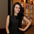 Angel Lelga Saat Ditemui di di Tea Addict, Kemang
