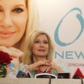 Olivia Newton-John Saat Jumpa Pers di Hotel Mulia