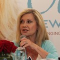 Olivia Newton-John Saat Jumpa Pers di Hotel Mulia