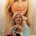 Olivia Newton-John Saat Jumpa Pers di Hotel Mulia