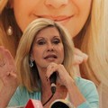 Olivia Newton-John Saat Jumpa Pers di Hotel Mulia