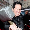 Hal Sparks di Premier 'The Avengers'
