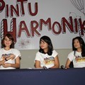 Konferensi Pers 'Pintu Harmonika'
