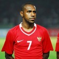 Boaz Solossa dengan Kostum Timnas Indonesia