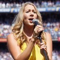 Colbie Caillat Perform di National Anthem