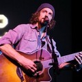 Jason Mraz Saat Perfomance di 'Liberal Arts' Premiere Party