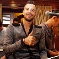 Diego Michiels Menikmati Waktu Santai Bermain Keyboard