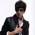 Jiro Wang Menjadi Model di Katalog Fashion