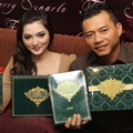 Ashanty dan Anang Hermansyah Pamer Undangan Pernikahan Mereka