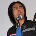 Penampilan Charly Saat Launching Album 'Satu Hati'