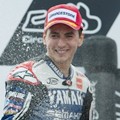 Jorge Lorenzo Raih Juara Kedua