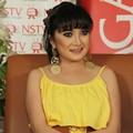 Kiki Amalia Banting Stir Menjadi Penyanyi