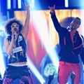 Penampilan LMFAO di Billboard Music Awards 2012